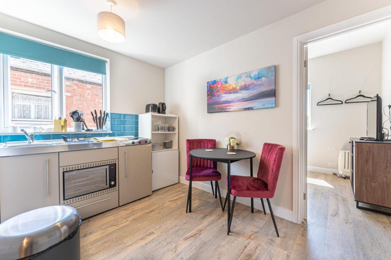 Superb One Bedroom Apartment In Coventry Cv1 *New* Екстериор снимка